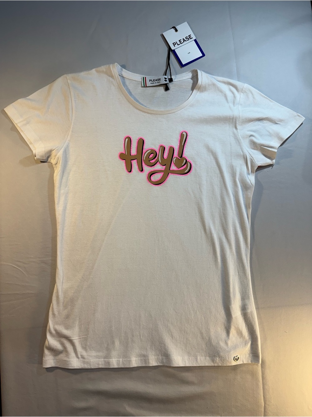 Please Women’s Hey!' Graphic T‑Shirt in White with Pink Accent